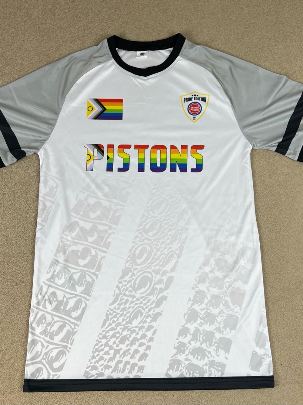 Detroit Pistons NBA Pride Edtion T-Shirt. Rainbow Flag. 100% Polyester. Sz Med